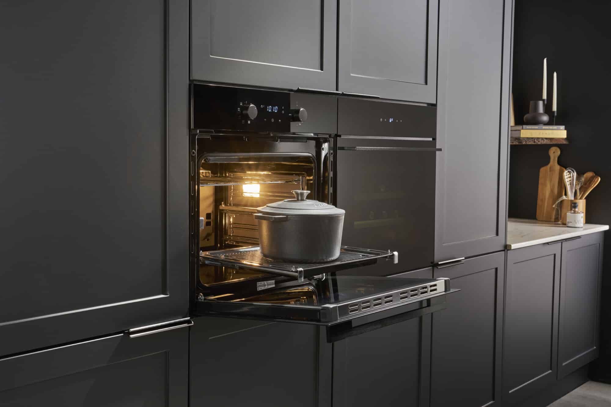 caple-60cm-elektro-einbaubackofen-schwarzes-glas image 2