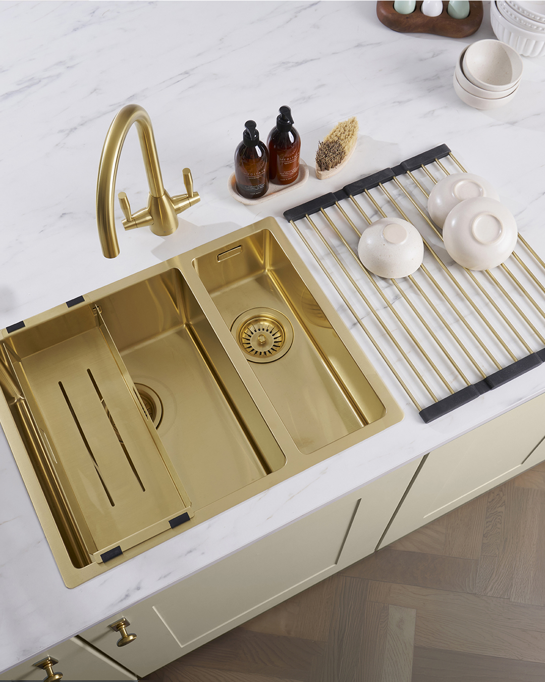 caple-avel-dual-lever-tap-gold-zweigriff-k-chenarmatur image 2