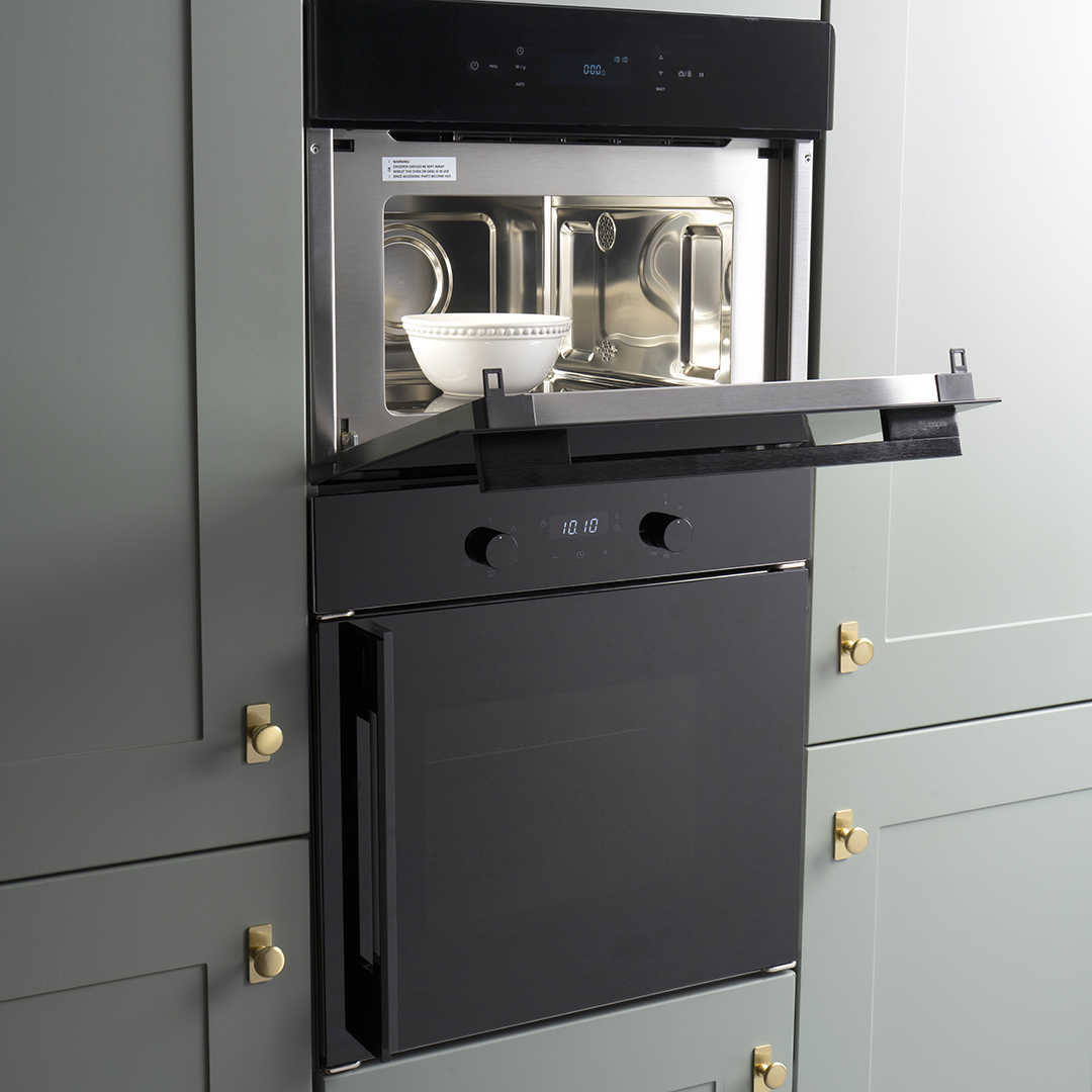 caple-einbau-backofen-60-cm-schwarzglas-elektro-mit-seitlicher-t-r image 2