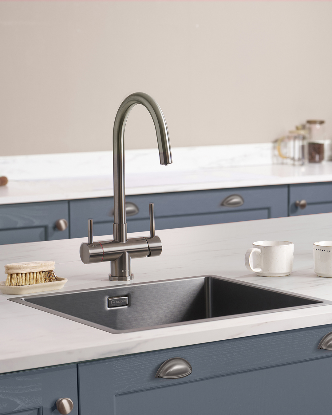 caple-vapos2-3-in-1-hei-wasserhahn-gunmetal image 2
