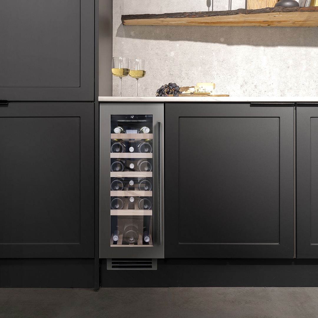 caple-undercounter-single-zone-cooler-gunmetal-unterbau-weink-hler image 1