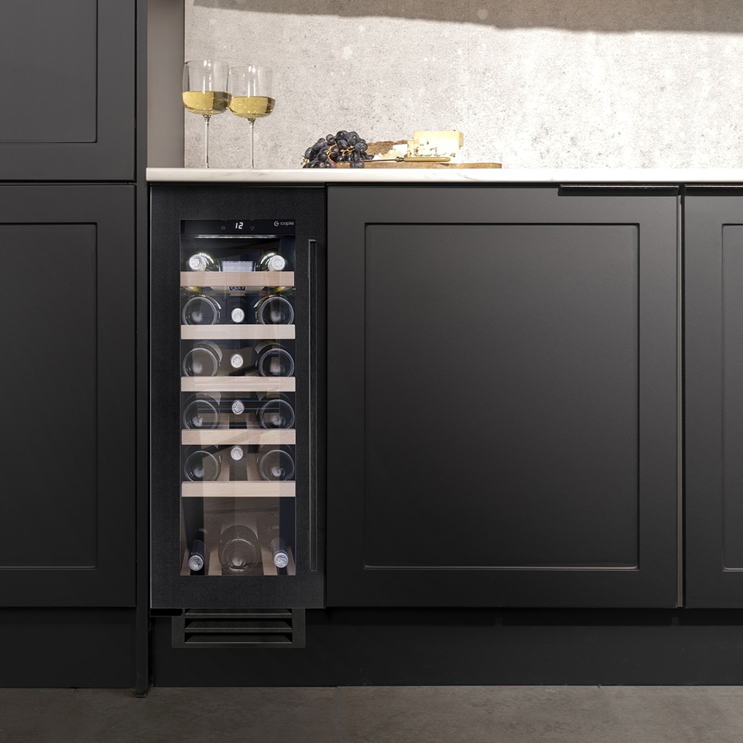 caple-unterbau-weink-hler-single-zone-black-steel image 1