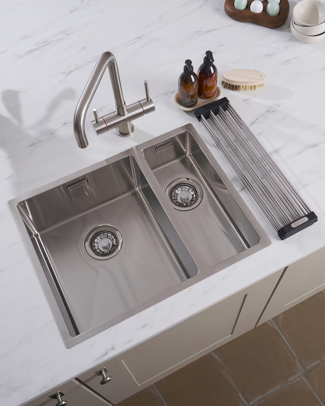 caple-vapos-2-quad-3-in-1-warmwasser-armatur-edelstahl image 2
