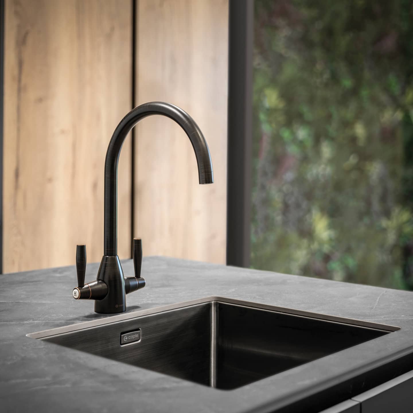 caple-avel-dual-lever-tap-blackened-copper-zweigriff-k-chenarmatur image 3