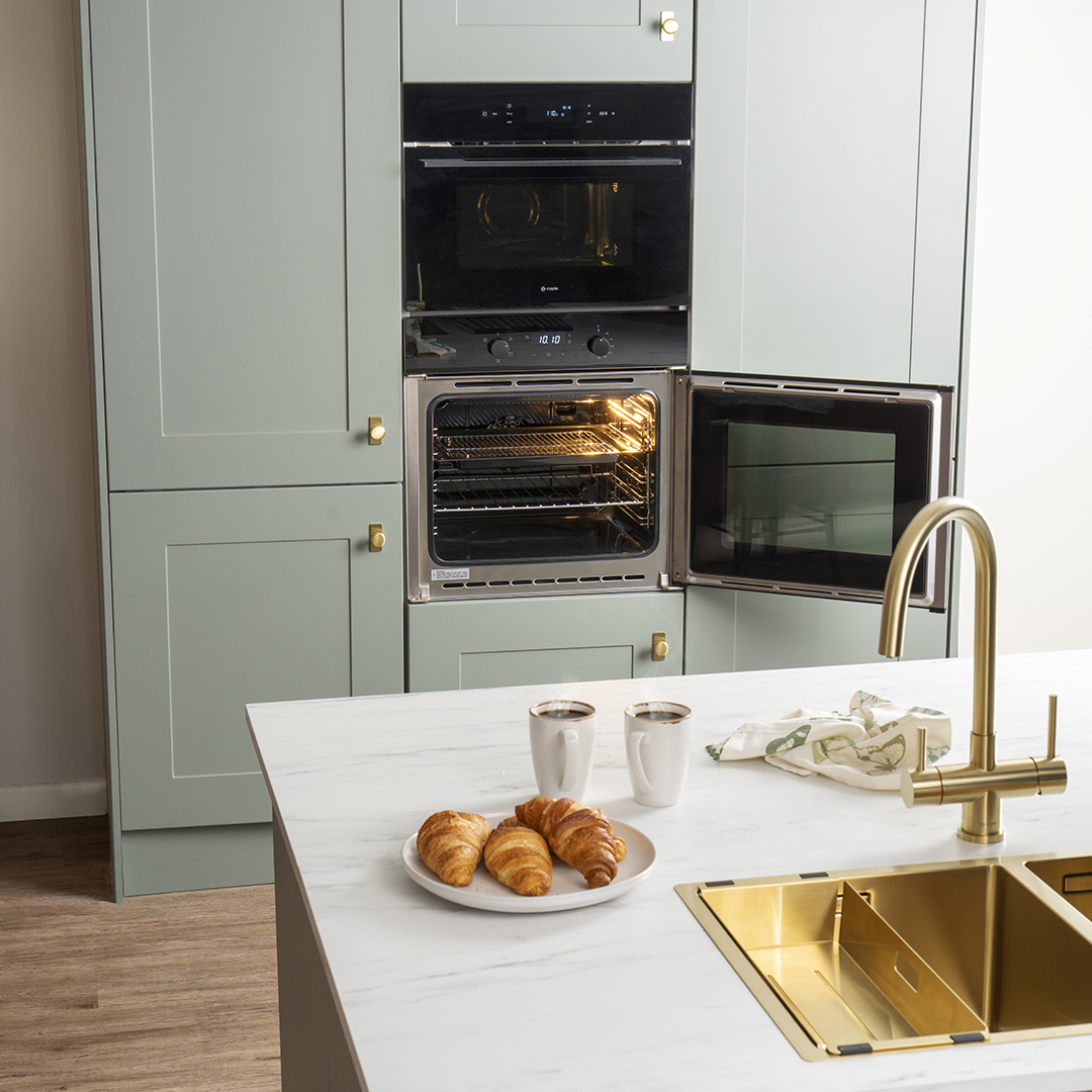 caple-einbau-backofen-60-cm-schwarzglas-elektro-mit-seitlicher-t-r image 4