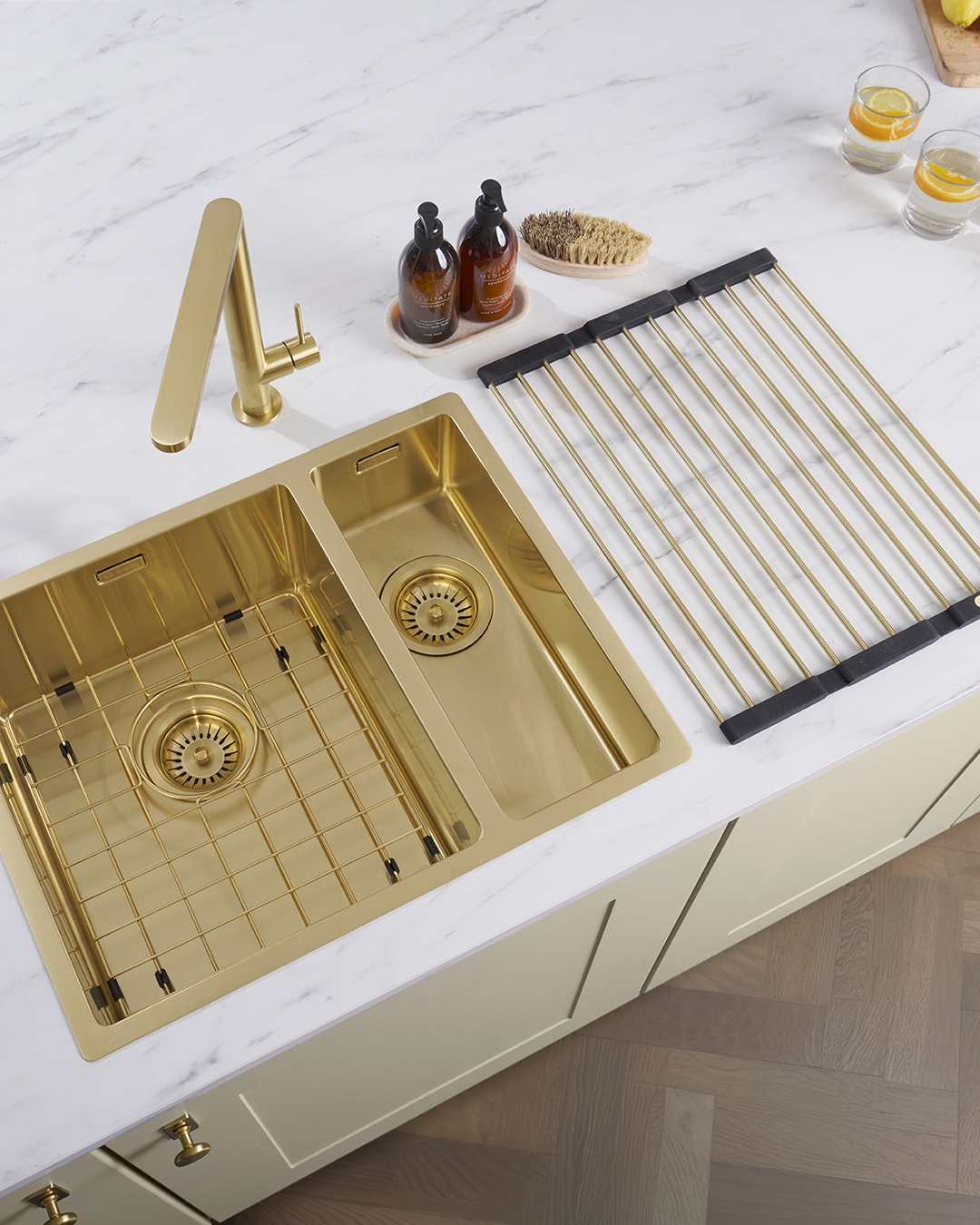 caple-karns-einhebelmischer-gold image 2