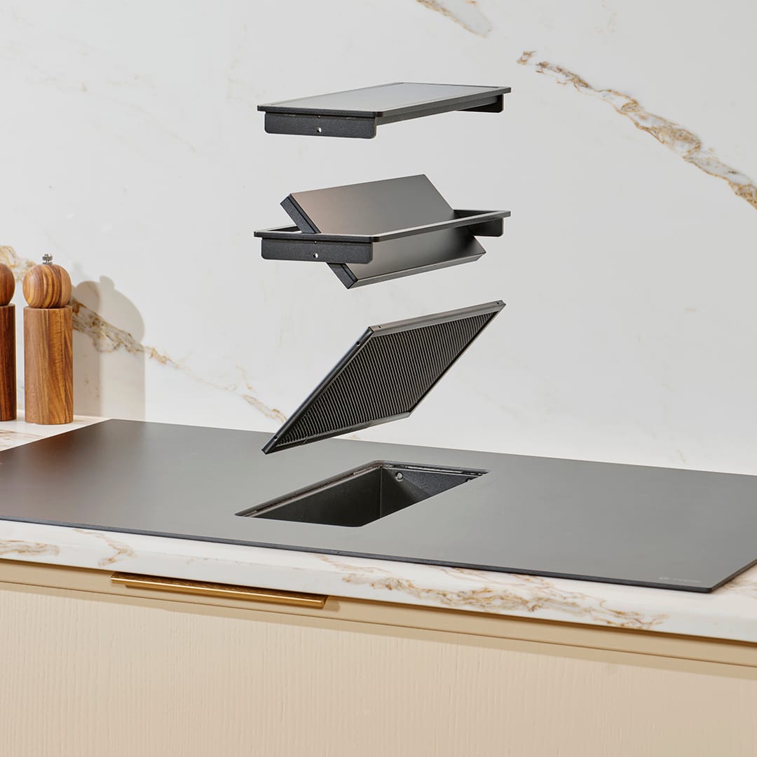 caple-83cm-induktionskochfeld-matt-schwarz-mit-downdraft-abzug image 7