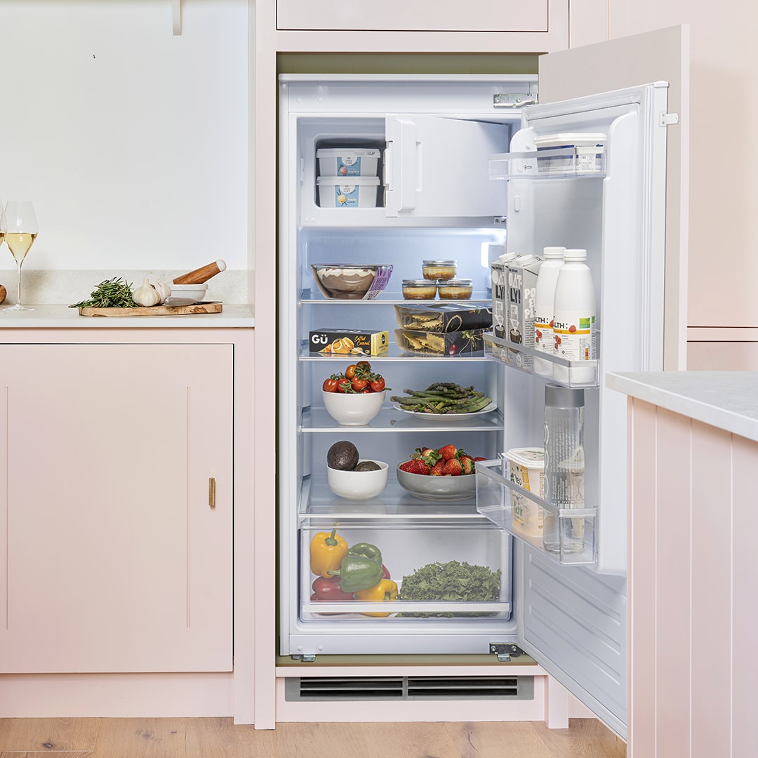 caple-einbau-k-hlschrank-mit-eisbox-s-ulenformat image 2