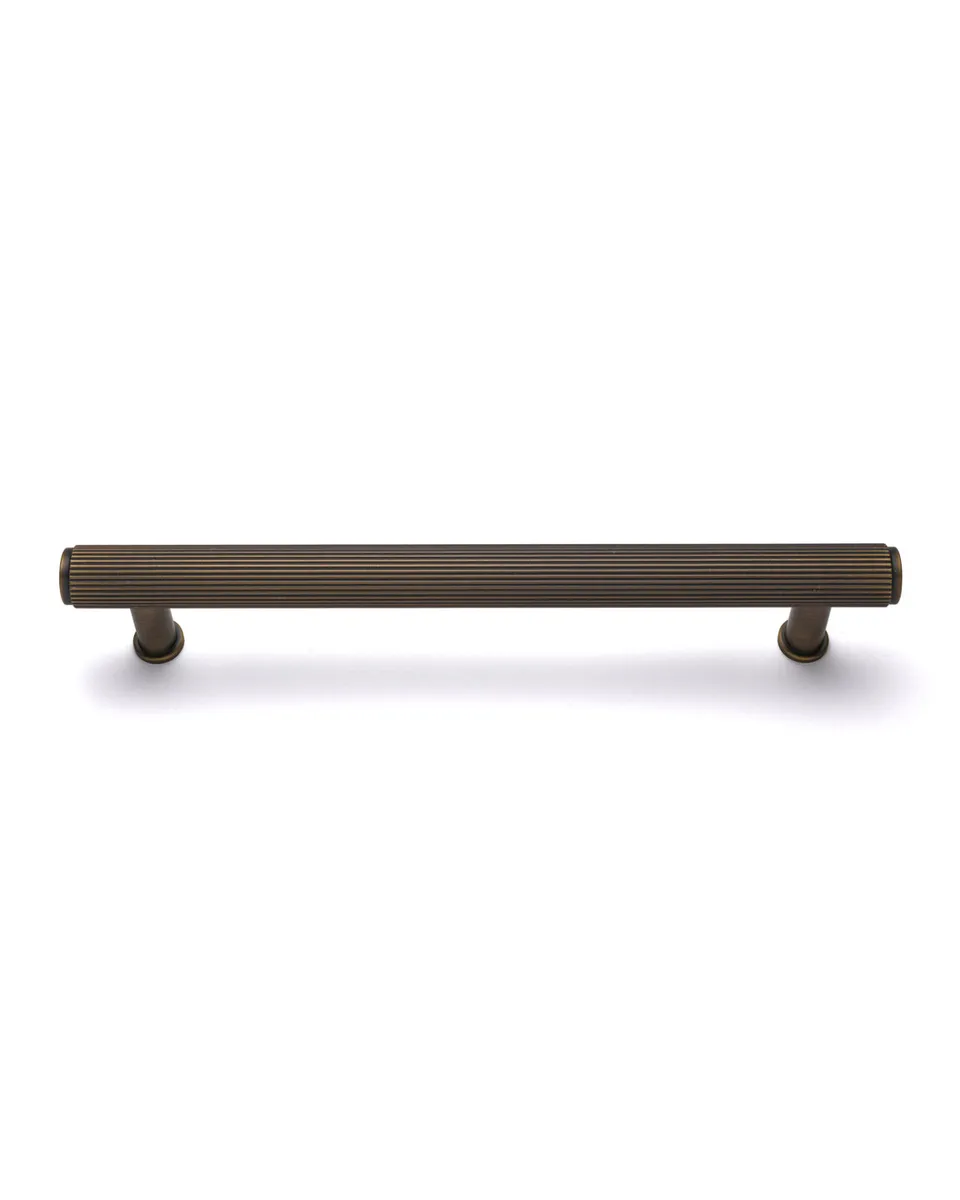 caple-fluted-bar-griffstange-antique-brass-m-belgriff-geriffelt image 1