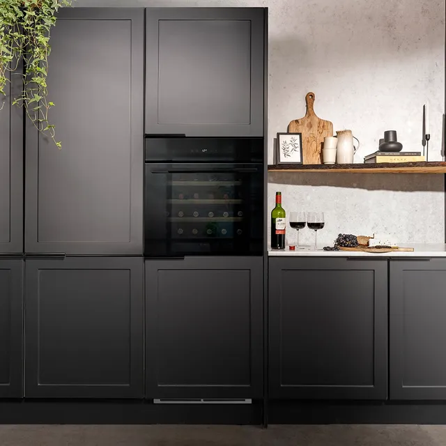 caple-in-column-single-zone-weink-hler-schwarzglas image 1