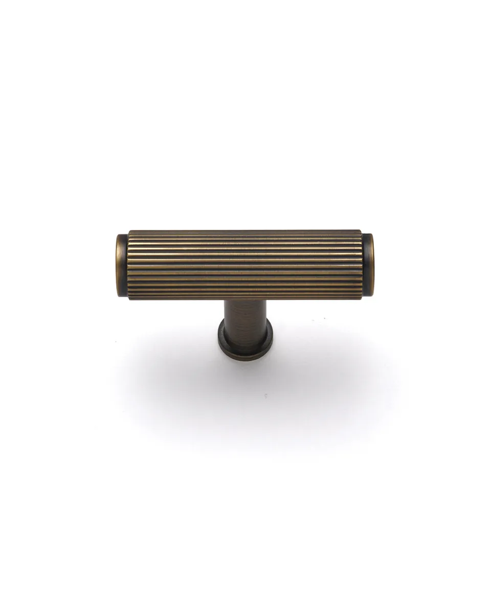 caple-fluted-t-bar-knopf-antique-brass image 1